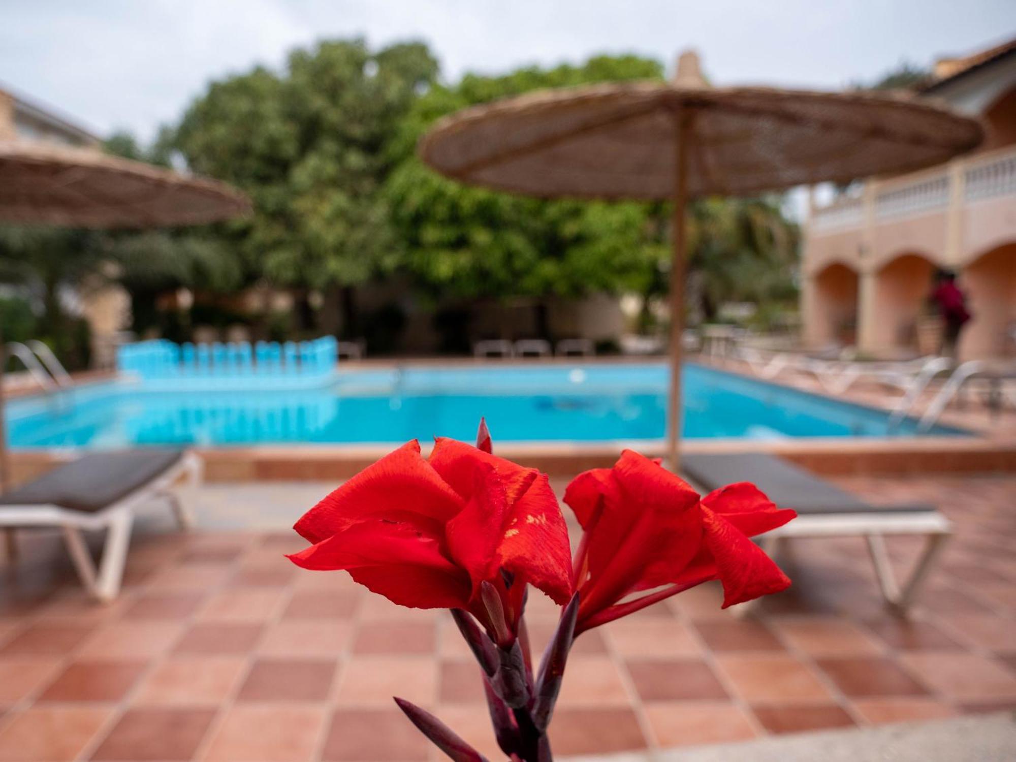 Cape Point Hotel Bakau Dış mekan fotoğraf